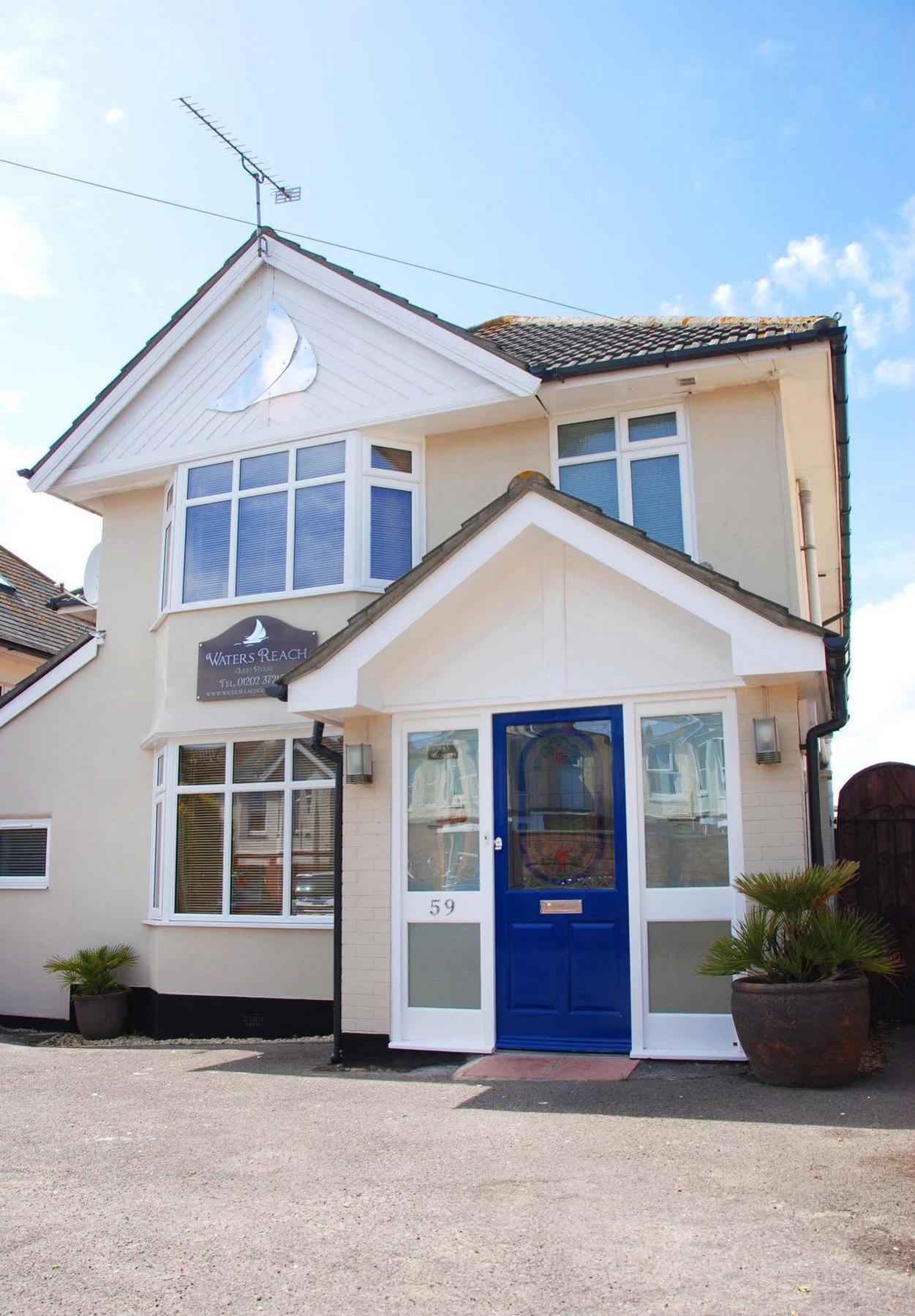 Waters Reach Guest House Christchurch  Exterior photo