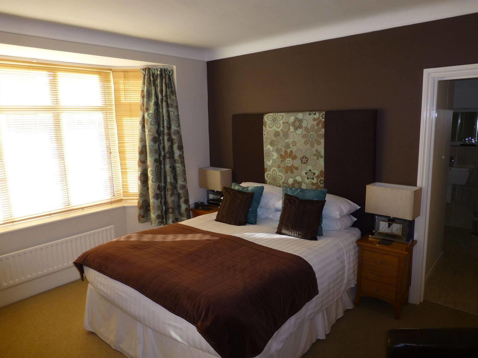 Waters Reach Guest House Christchurch  Exterior photo
